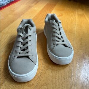 Zara tennis shoes